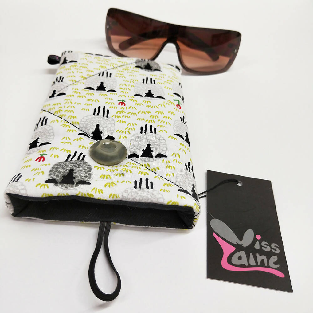 Sunglass case protector, eyewear case, sheep print