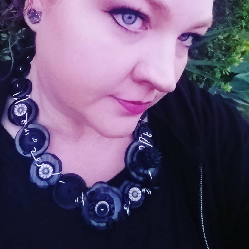 Button Necklace Sparkling Black Beauty Resin Buttons Necklace & Earrings