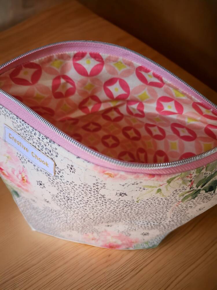 Handmade Floral Cosmetic, Make-up Zippered Pouch