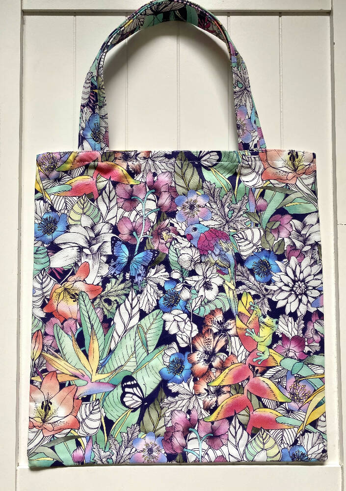 Tropical plants and animals shopping bag