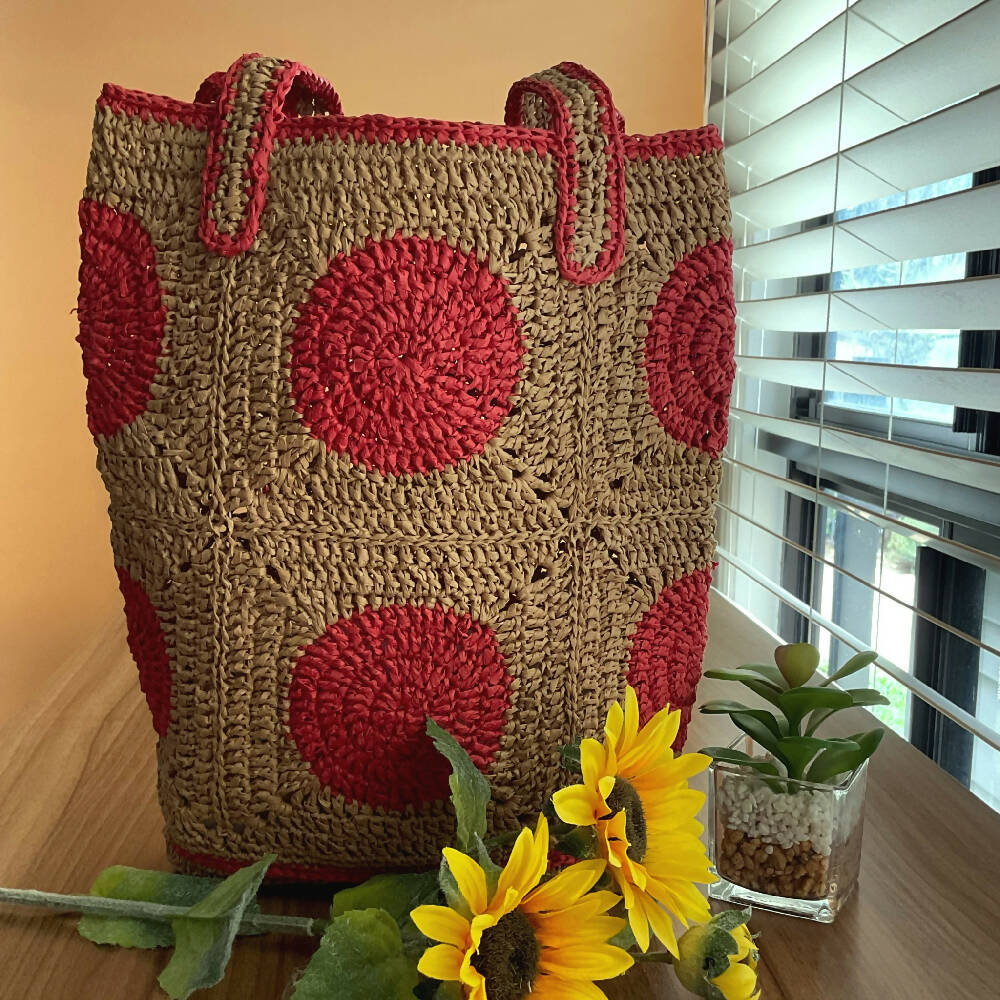 Eco-chic Raffia Tote Bag - Red Circles