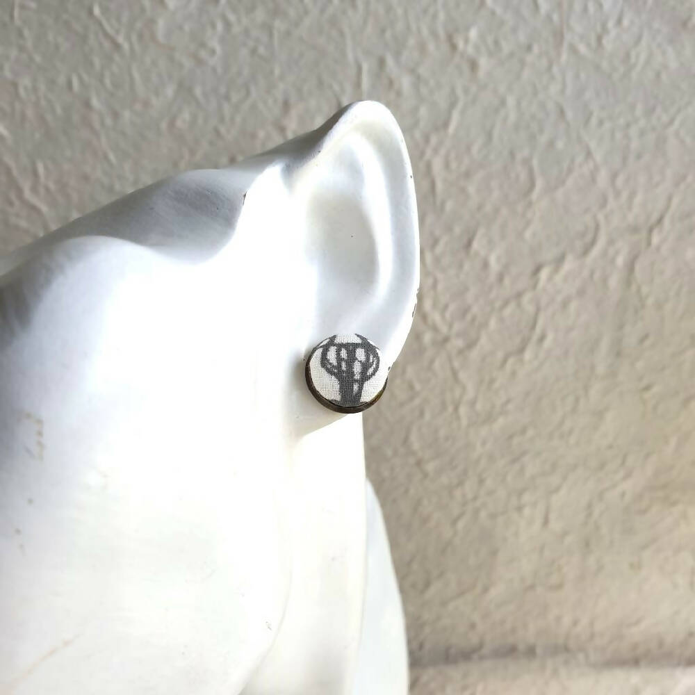 1.4cm Round Cabochon unique pattern fabric stud earrings No.21