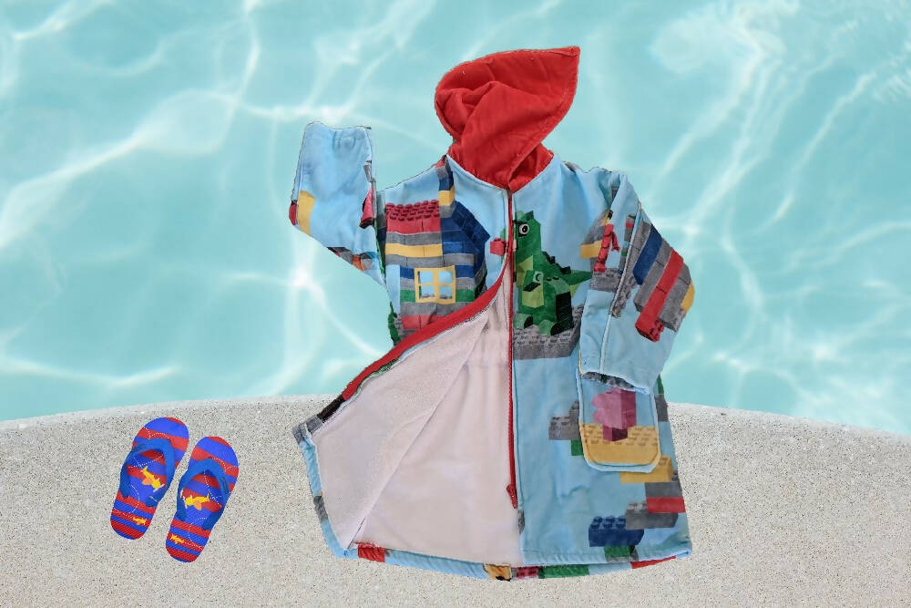 Boys SWIM ROBE Bricks, Size 3