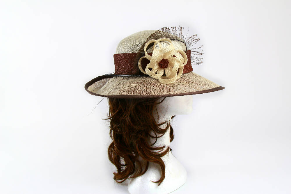 ZIELISSA - Brown and Cream Upturned Brim Domed Crown Hat