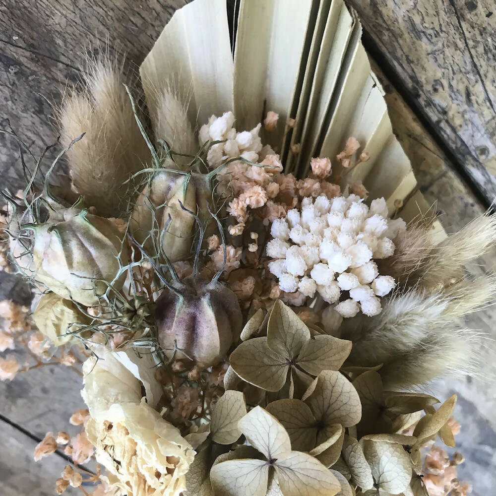 White and natural posy with palm 37cm