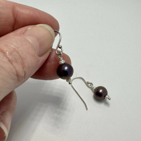Black & White fresh water pearls earrings
