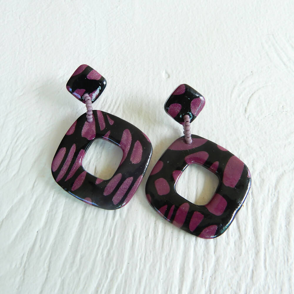 Dark Pink & Black Polymer Clay Earrings "Pebbles"