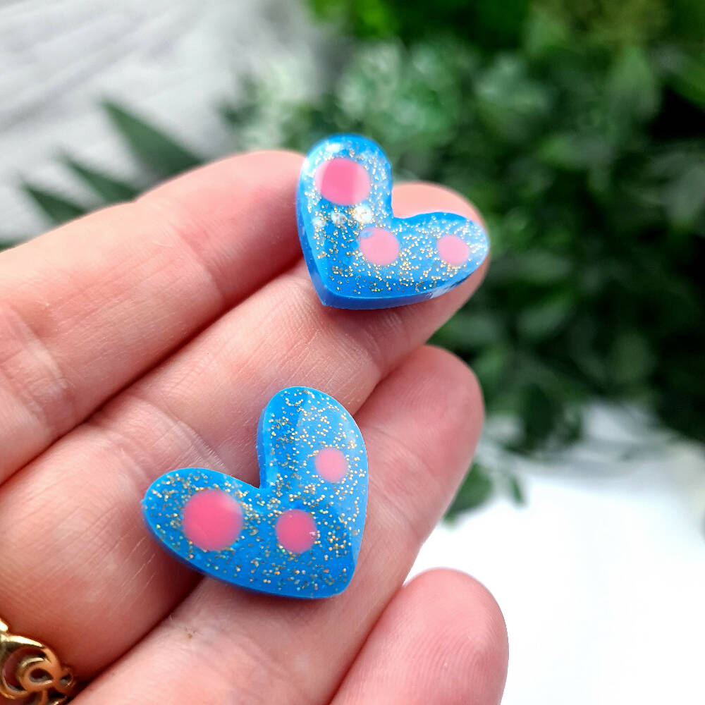 Stud Earrings Holly Hearts Blue Pink A2B (4)