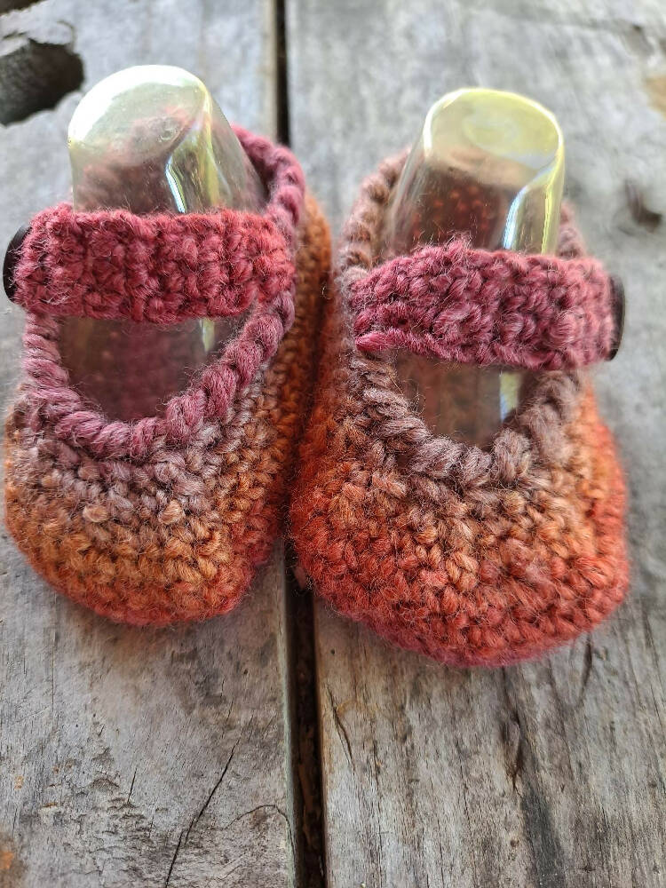 crochet baby shoes "happy feet" wool/soy yarn 10-11cm feet