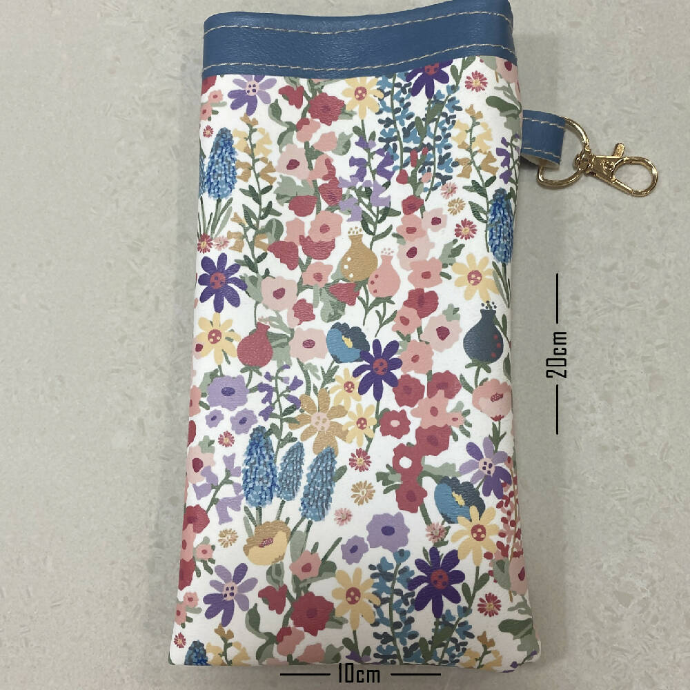 Soft-glasses-case-faux-leather-cottage-flowers-B