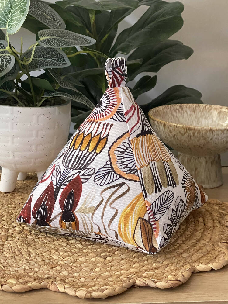 Doorstop ‘Neutral Natives’