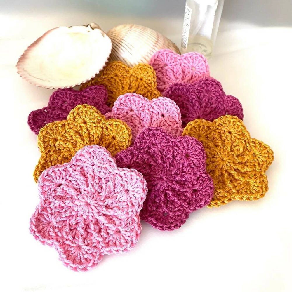 Cotton Reusable Makeup Pads in a Flower design 2.1