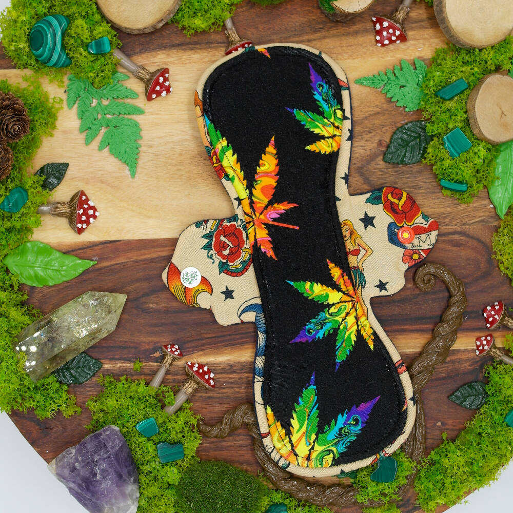 Reusable menstrual cloth pad 10" heavy (Leak Freak Flutter)