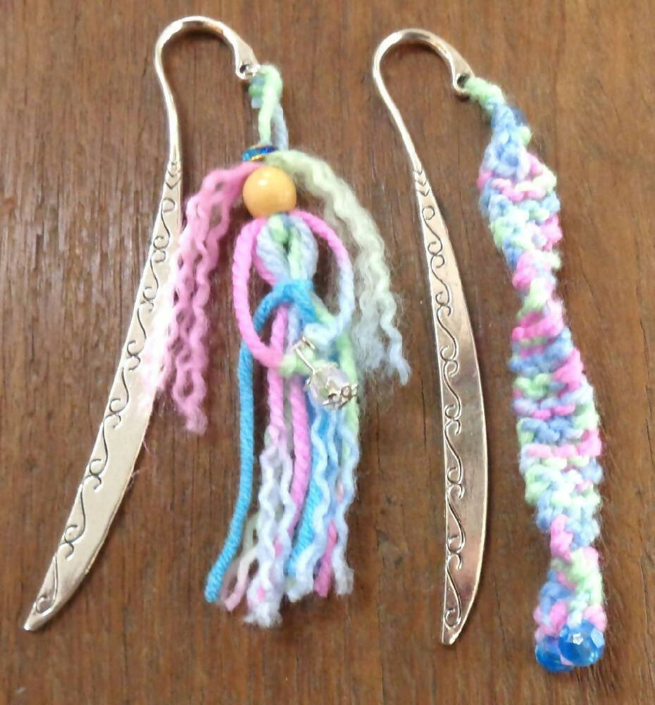 Metal Bookmarks - Knitted - Wool Tassel Doll - Booklovers