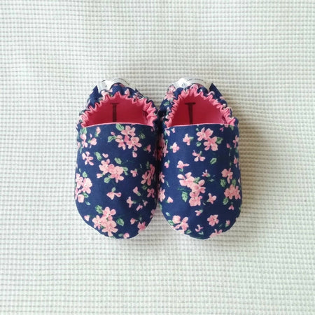 Floral Baby Shoes (0-3 months)