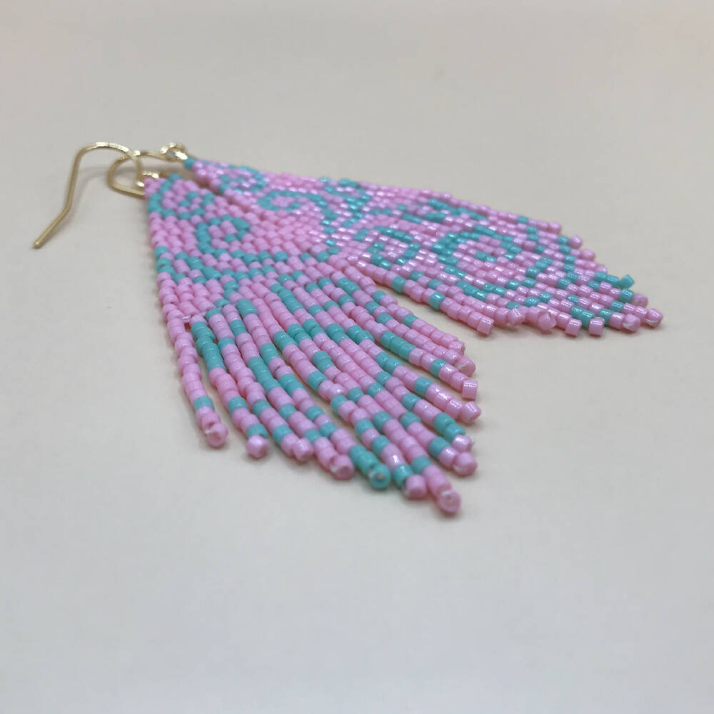 Beaded fringe earrings - Retro swirls