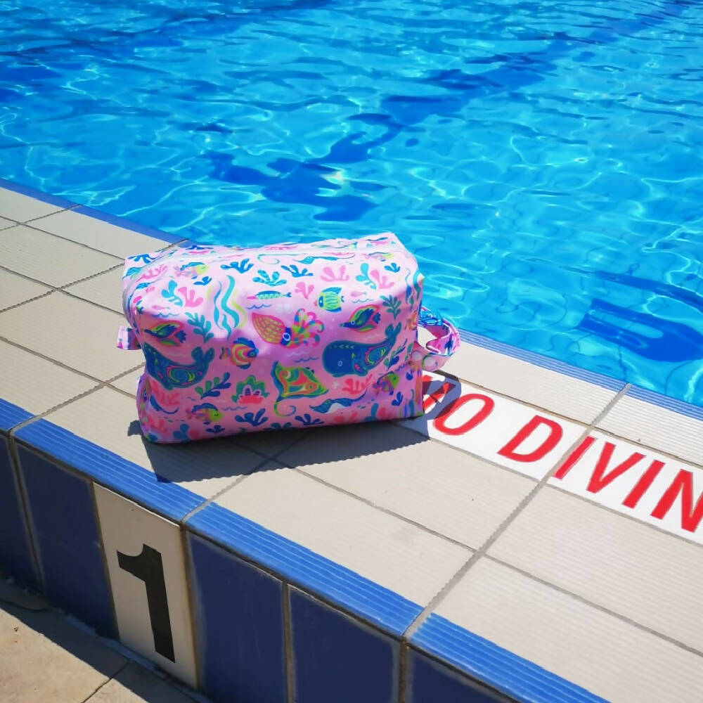 Nappy Pod / Swim Pod with Wet Bag (Water Resistant) - Pink Oceans