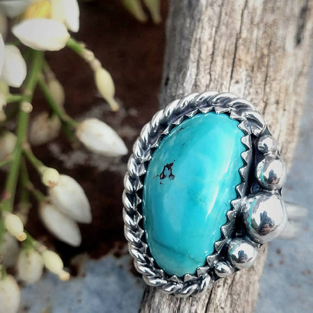Tibetan Turquoise Ring with Twist Detail // Size Q