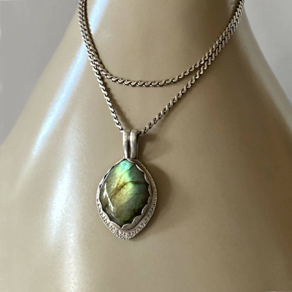 Pendant Sterling Silver Labradorite Marquis Bezel Set L