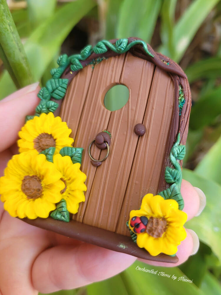 Sunflower Woodland mini Fairy Door