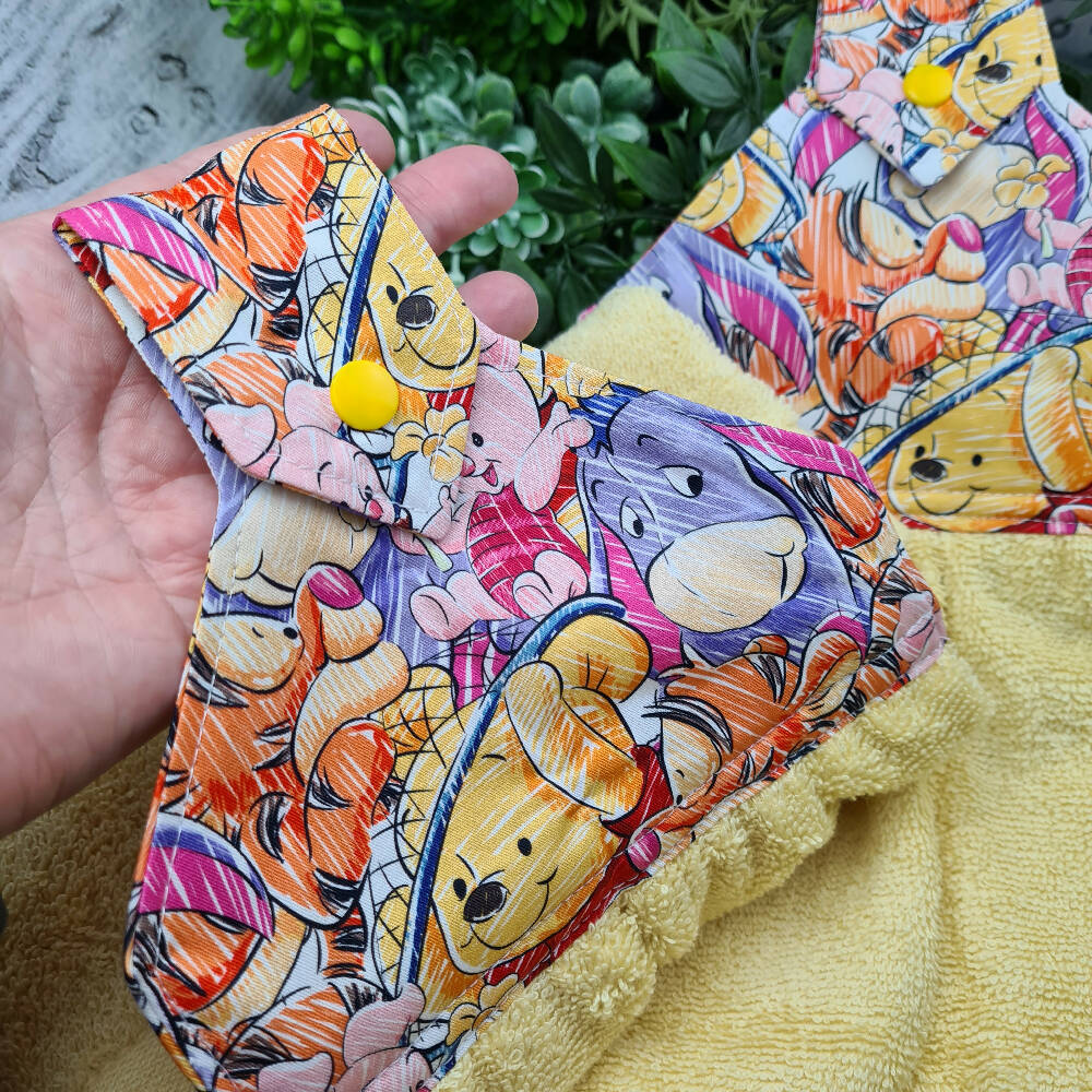 Hand Towel Pooh Addicted to Buttons (3)