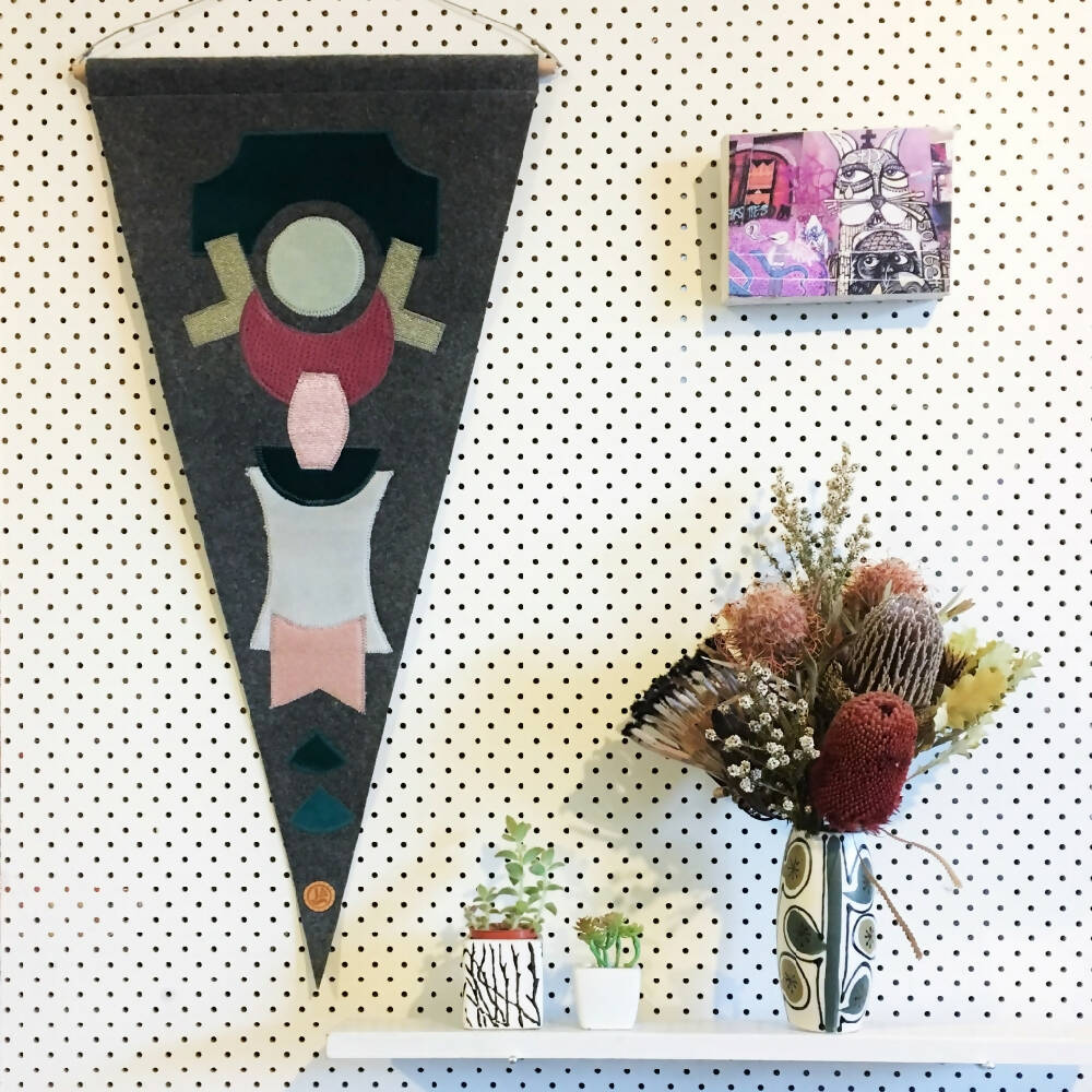 Pennant 1 with flowers