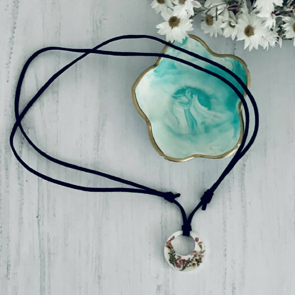 Round Flower Pendant on Adjustable Necklace