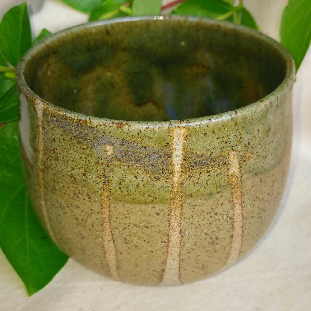 Large Green tumbler in speckled forest colours