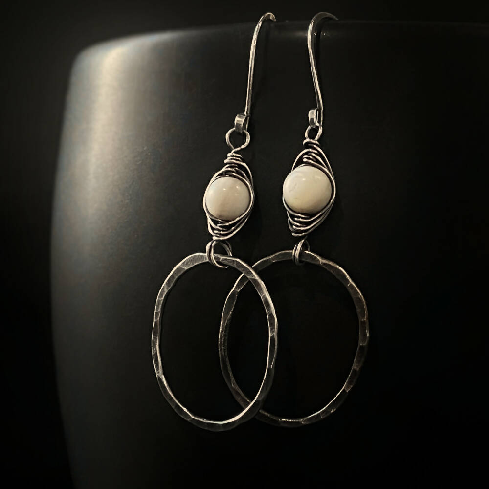 Sterling Silver Herringbone Weave Hoop Mother of Pearl Earrings D
