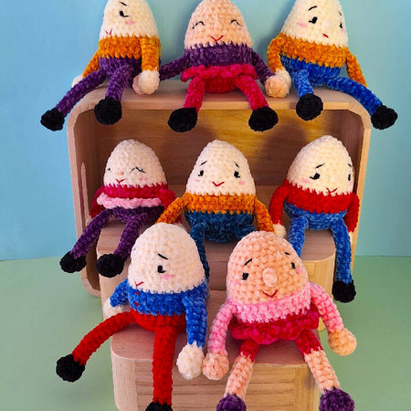 Humpty Dumpty crocheted toy with rattle
