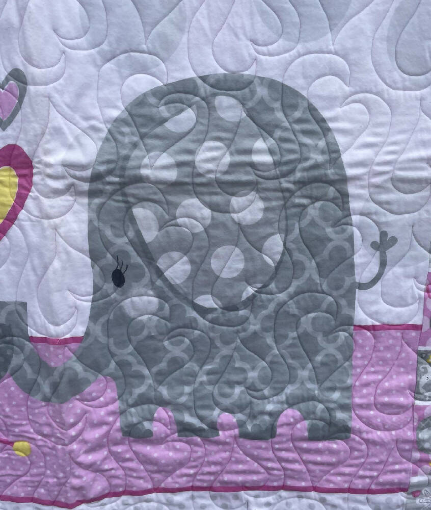 Elephant Kissing baby quilt