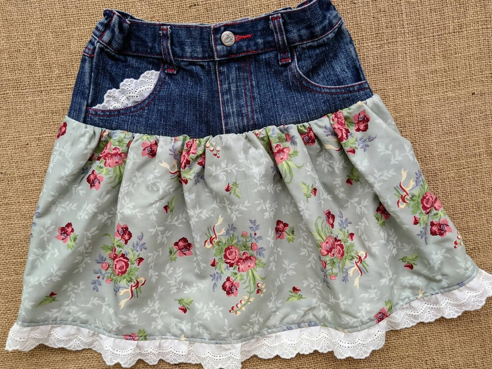 Size 5-6 Roses and Lace (1)