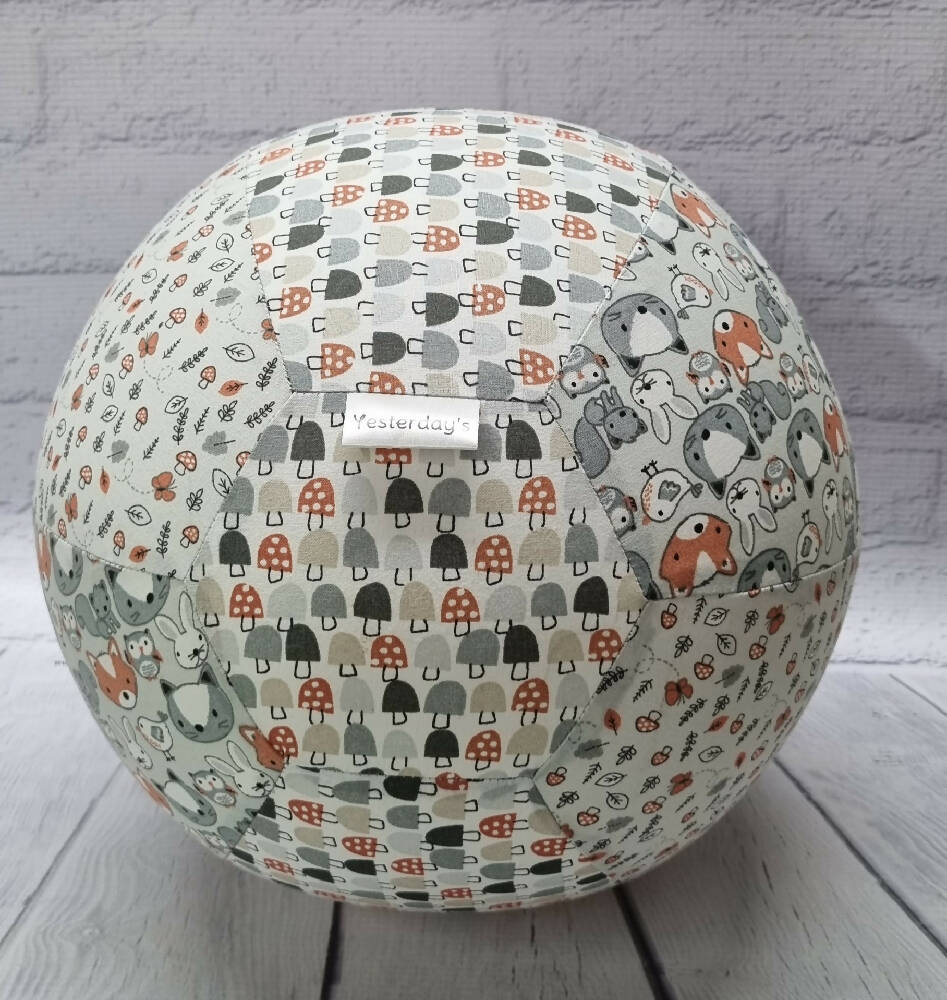 Balloon Ball: Woodland baby animals in classic Grey: Tri colour