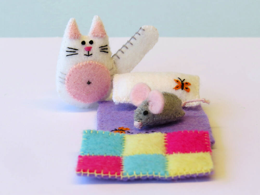 Kitty_Tinbed-8