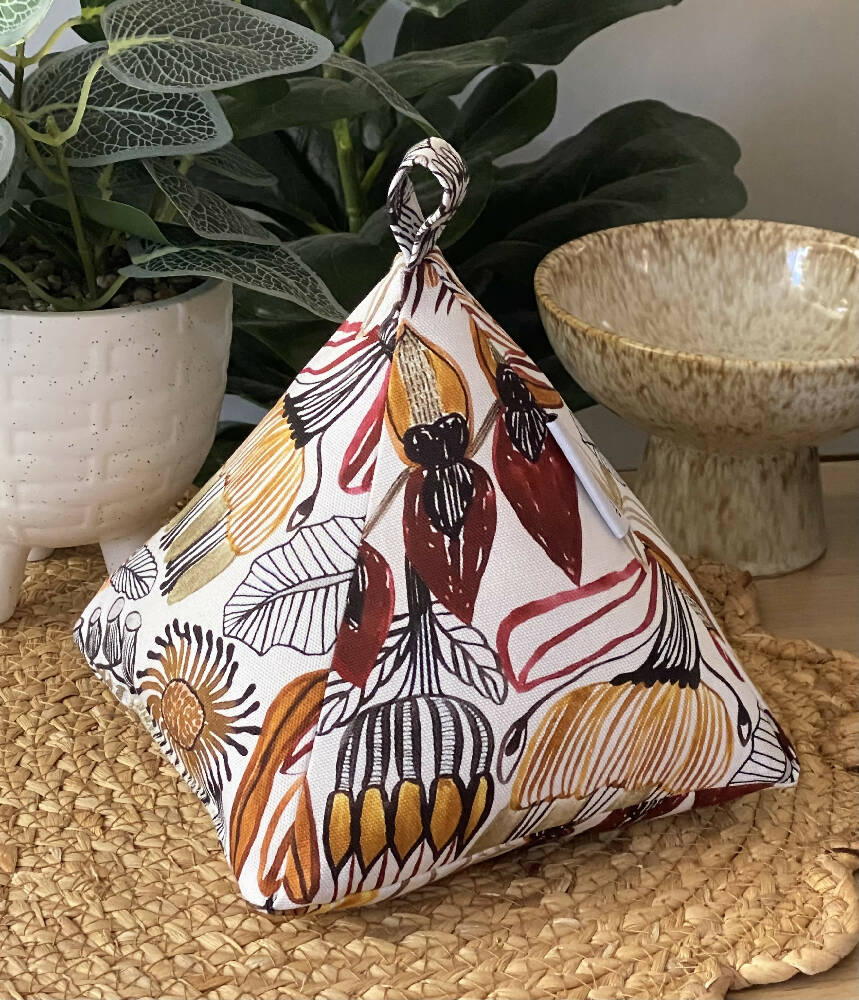 Doorstop ‘Neutral Natives’