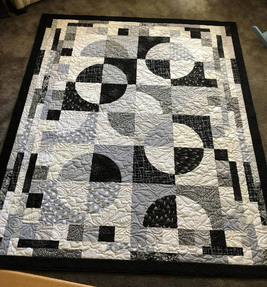 Circle Abstract Queen Size Quilt