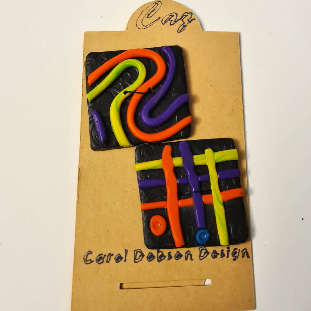 Set of 2 square buttons