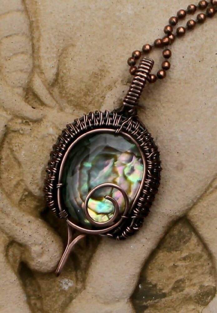 Faceted Abalone Doublet in copper weave with chain