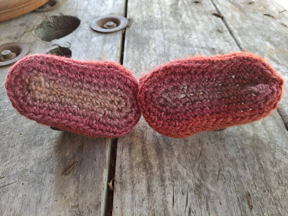 crochet baby shoes "happy feet" wool/soy yarn 10-11cm feet