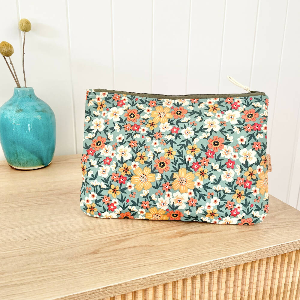 Large Zipper Pouch~ Botanical Garden