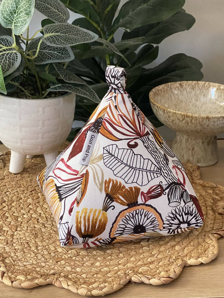 Doorstop ‘Neutral Natives’