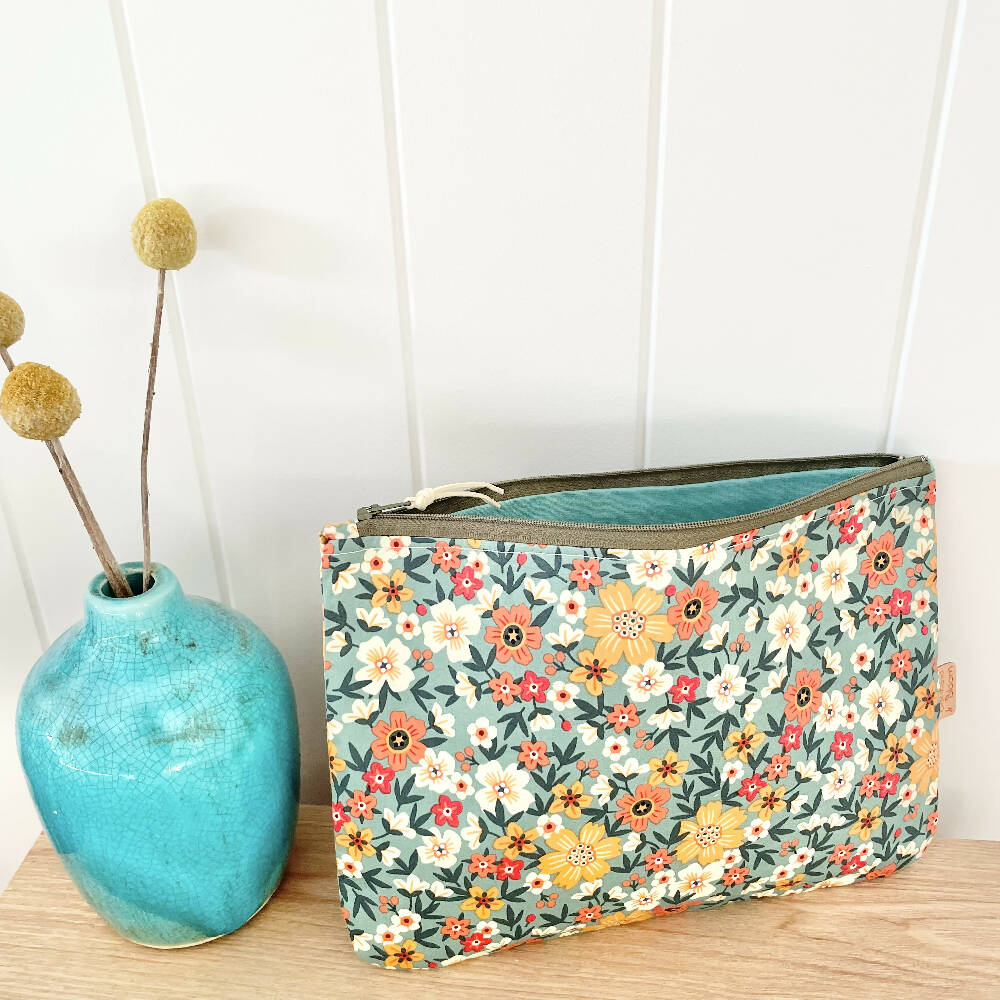 Large Zipper Pouch~ Botanical Garden