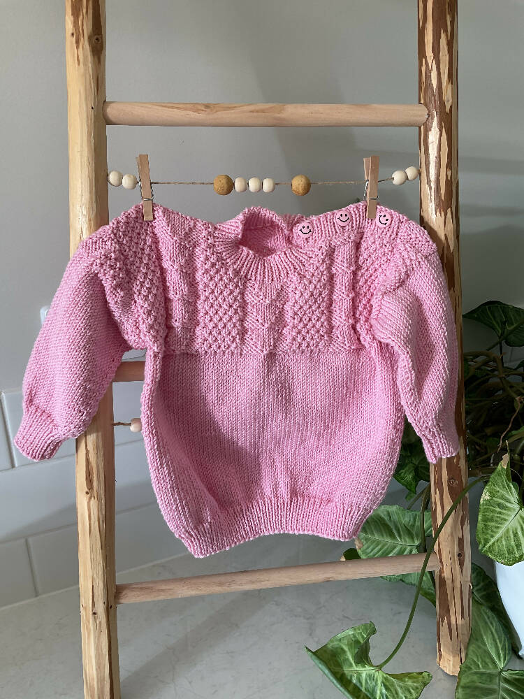 Jumper in Pink. Size 2
