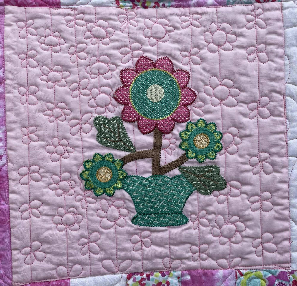 Girls Bloom embroidered single quilt