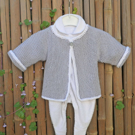 Baby / toddler cardigan /jackets in garter stitch. Fit 6 - 18 months