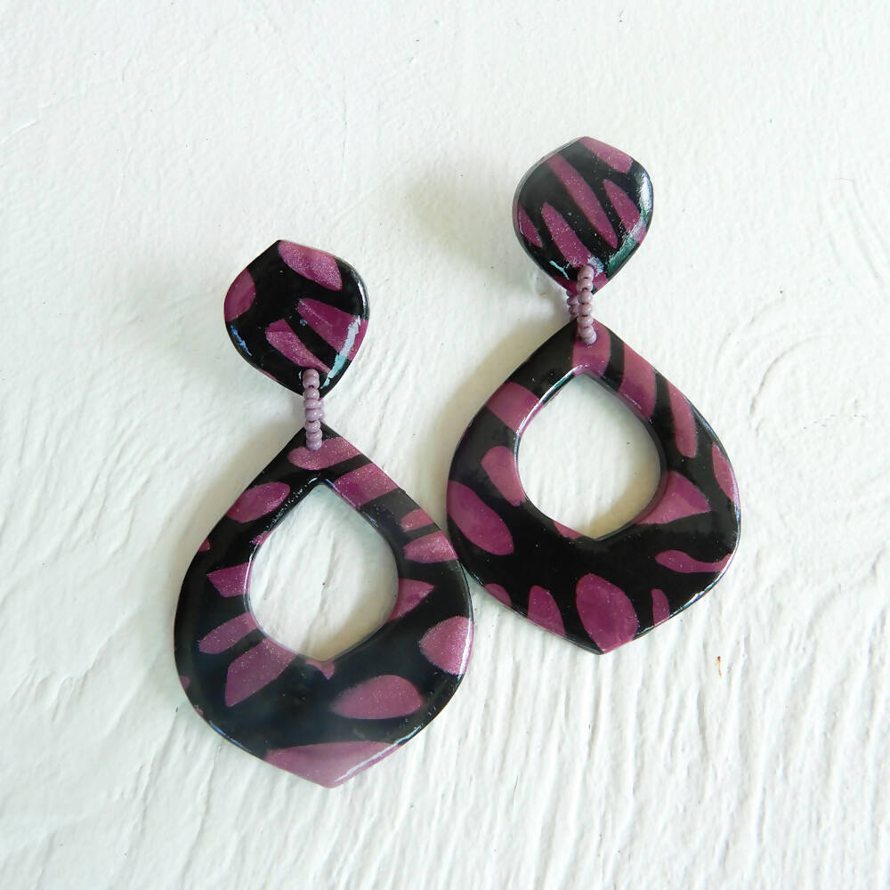 Dark Pink & Black Polymer Clay Earrings "Pebbles"