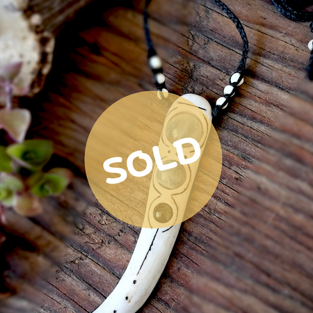 •| LABRADORITE  | LABRADORITE | OBSIDIAN | DEER ANTLER |• NECKPIECE