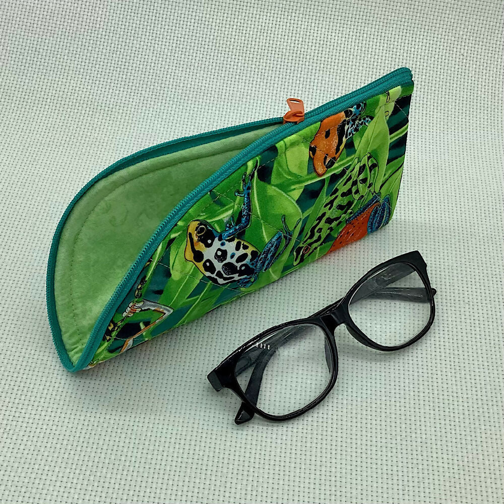 Frogs Glasses Case. Fabric, padded, lightly quilted.