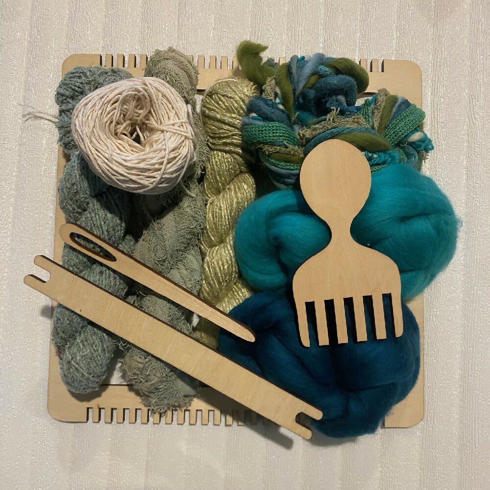 Green weaving kit