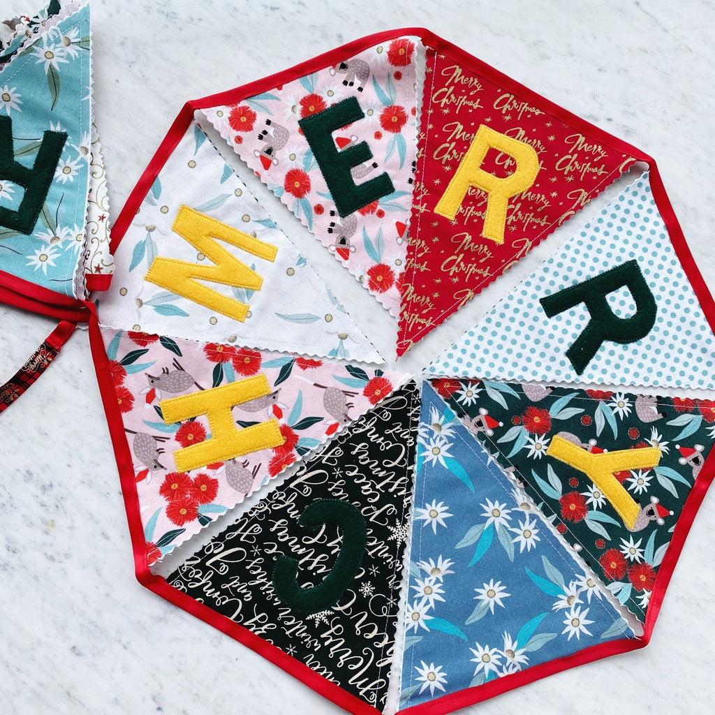 Merry Christmas bunting.